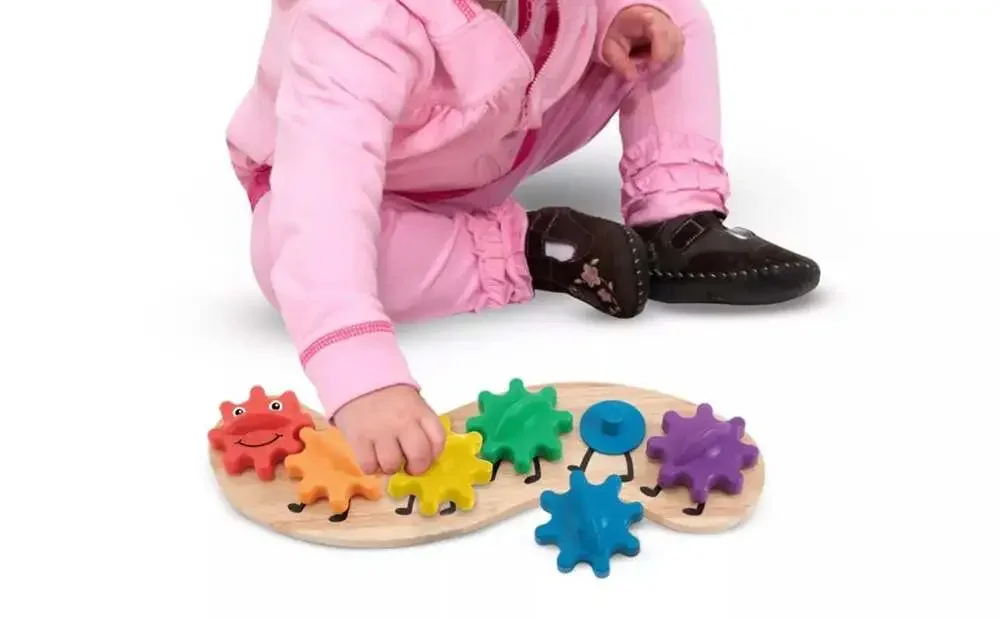 Melissa & Doug Caterpillar Gear Toy, wood Montessori